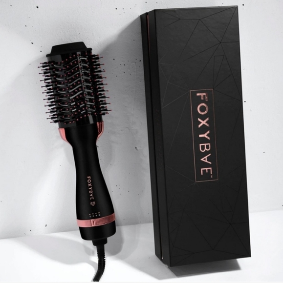 FOXYBAE Rose gold blowout dryer brush pro - Picture 3 of 5